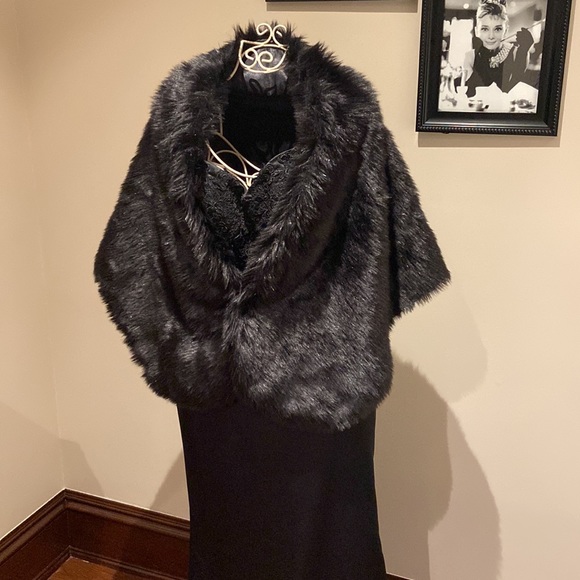 Ashley & Justin dress - Picture 5 of 6